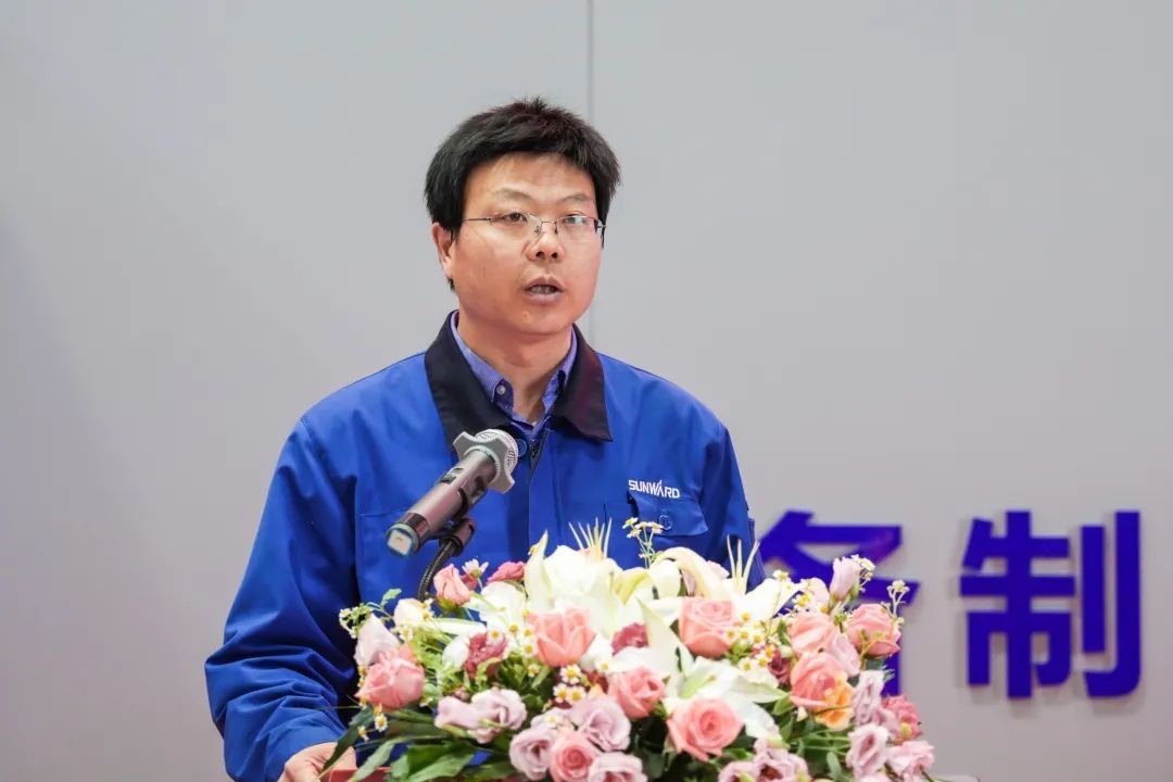 牢记嘱托攀高地 应急救援有山河 k1体育
隔离带挖掘机批量发货