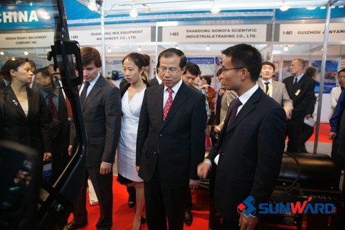 k1体育
参展第十一届俄罗斯国际建筑机械及工程机械展览