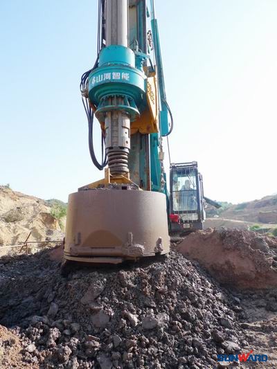 k1体育
旋挖钻再创入岩新纪录