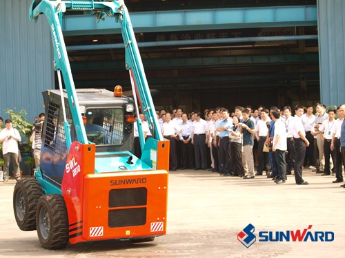 中共中央政治局常委、国务院总理温家宝视察k1体育
