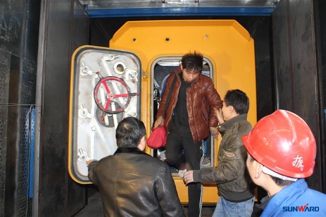 山河矿装矿用可移动救生舱132小时真人试验获成功