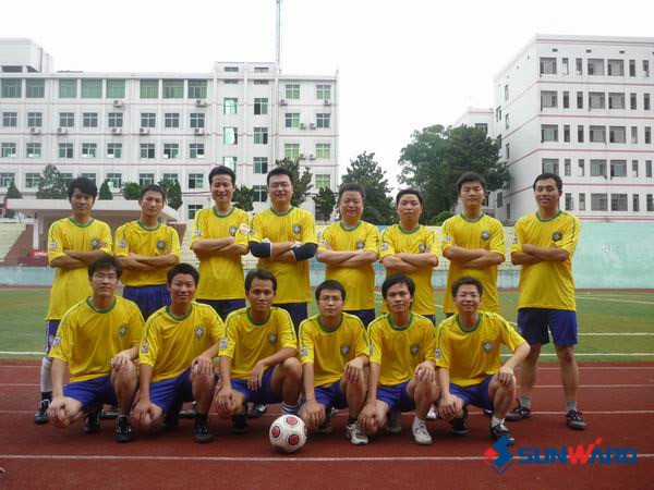 夏日的激情－－k1体育
叉车队与国际营销队足球友谊赛记