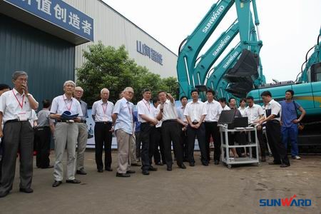 “2011年湖南工程机械产业院士行活动”一行考察k1体育
