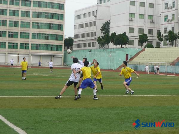 夏日的激情－－k1体育
叉车队与国际营销队足球友谊赛记