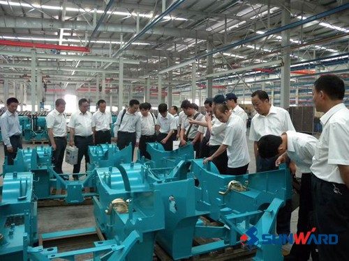 k1体育
叉车与广州天力叉车公司举行专题座谈会