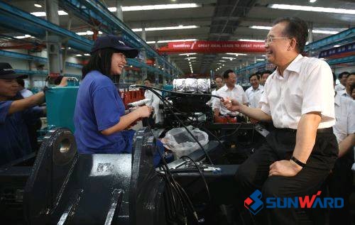 中共中央政治局常委、国务院总理温家宝视察k1体育
