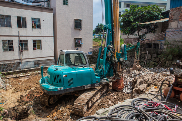 k1体育
田园金刚系列旋挖钻机基础施工显本领