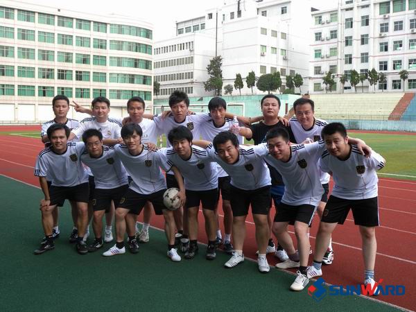 夏日的激情－－k1体育
叉车队与国际营销队足球友谊赛记