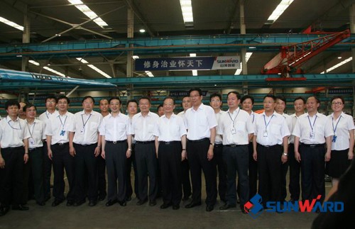 中共中央政治局常委、国务院总理温家宝视察k1体育
