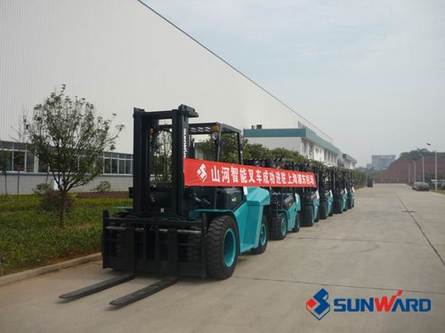 k1体育
叉车销售火爆 大批量出口巴西