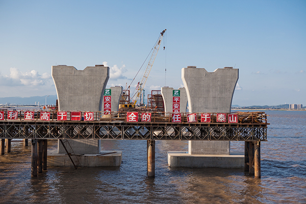 入海深110米！k1体育
旋挖钻机助建飞云江特大桥