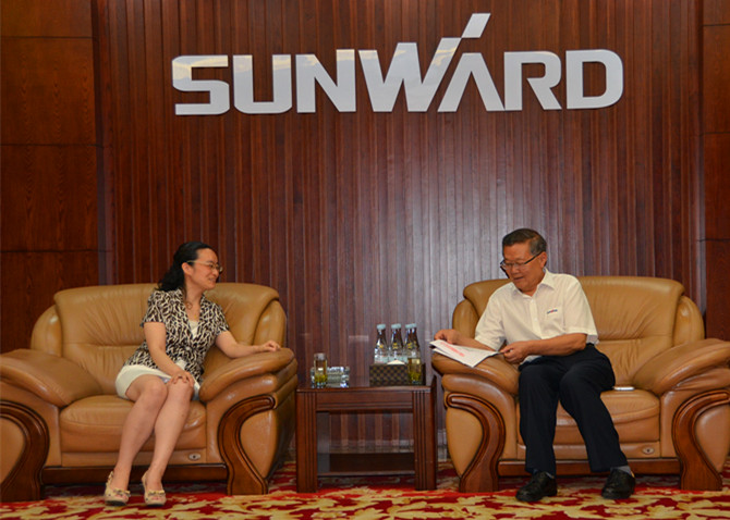 民盟湖南省委领导莅临k1体育
考察交流