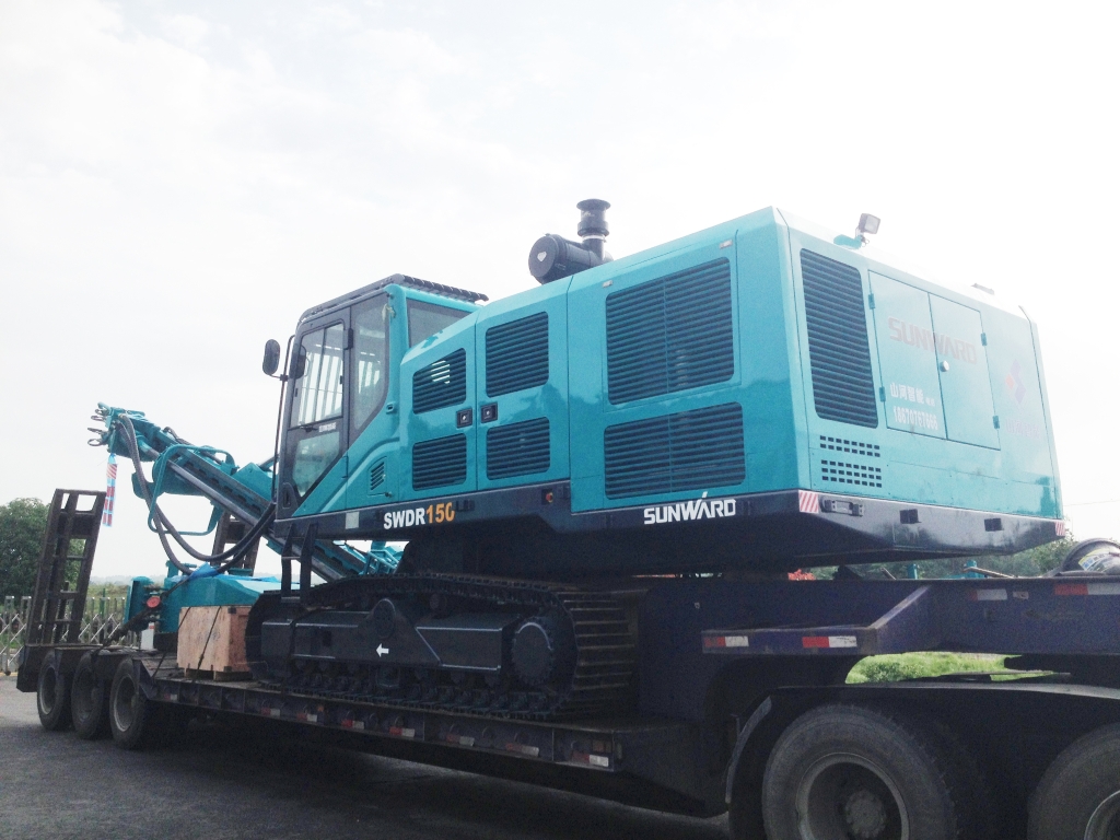 k1体育
首台大孔径切削钻机SWDR150交付客户