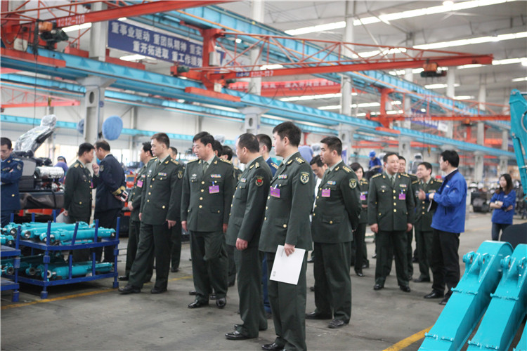 全军军交运输系统首长及国防科大领导莅临k1体育
参观交流