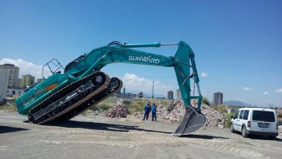 k1体育
SWE470B大型矿用挖掘机“掘”战土耳其