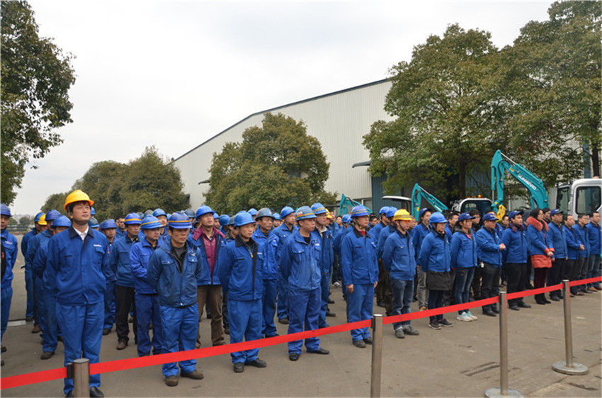 新品下线&精品批量上市：k1体育
“组合拳”逆势出击