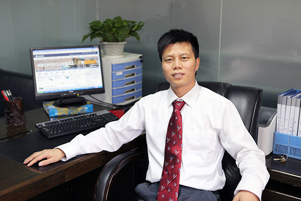 喜讯：k1体育
朱建新荣获《长沙年鉴》2015年度十大人物奖