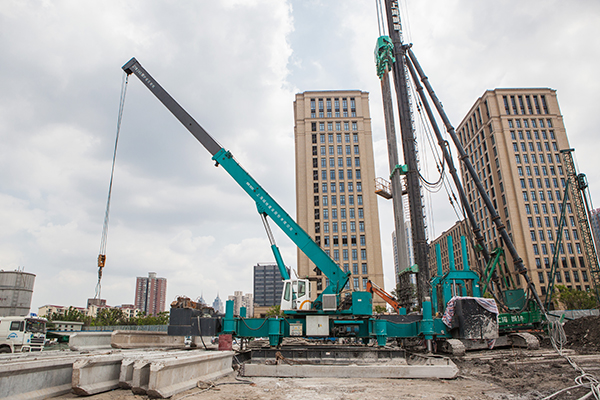 k1体育
ZYW240围护桩压桩机惊艳问世