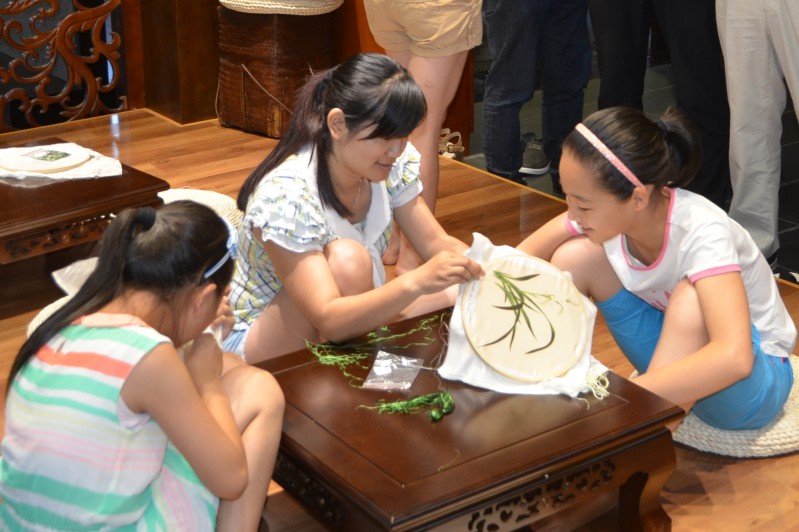 民盟k1体育
支部活动彰显“针”功夫