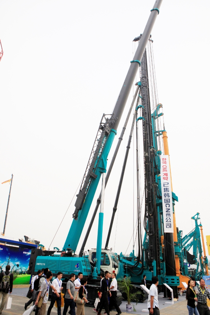 喜讯:k1体育
SWCH598-115M全液压履带桩机BICES 2015首日售罄