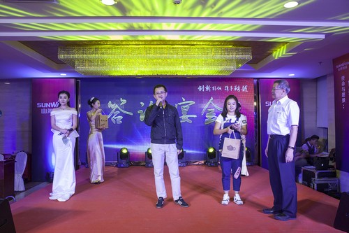 k1体育
酷帅曾大虾，一大波美图带你亲临北京BICES展