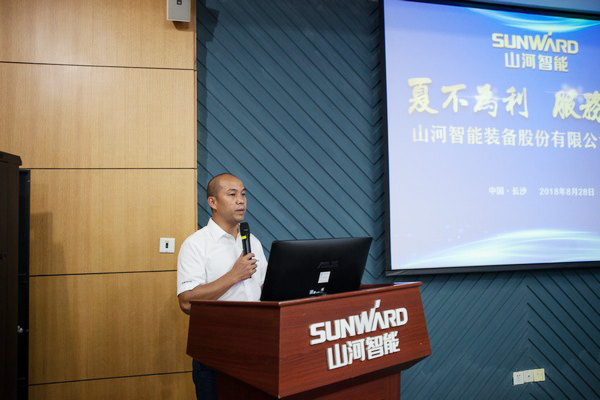 500多名挖掘机用户实地考察，为k1体育
点赞！