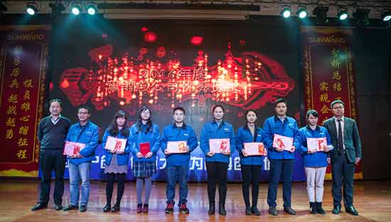 坚定信心、再接再厉，k1体育
2017年度营销表彰与誓师大会开启新航程