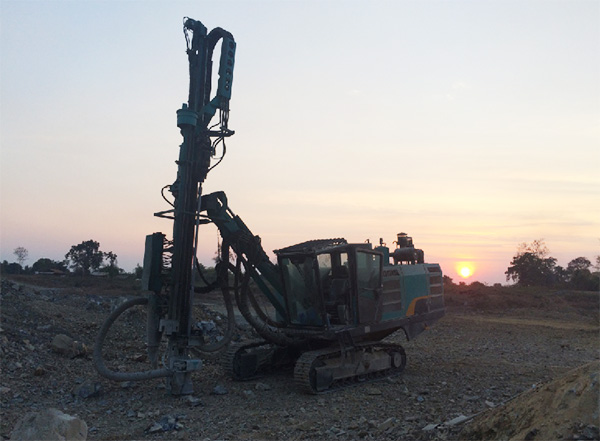 湄公河上的硬汉！k1体育
露天钻车展中国制造魅力