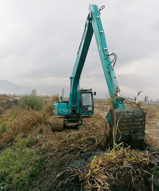 守护蓝色多瑙河，k1体育
长臂挖掘机欧洲首秀