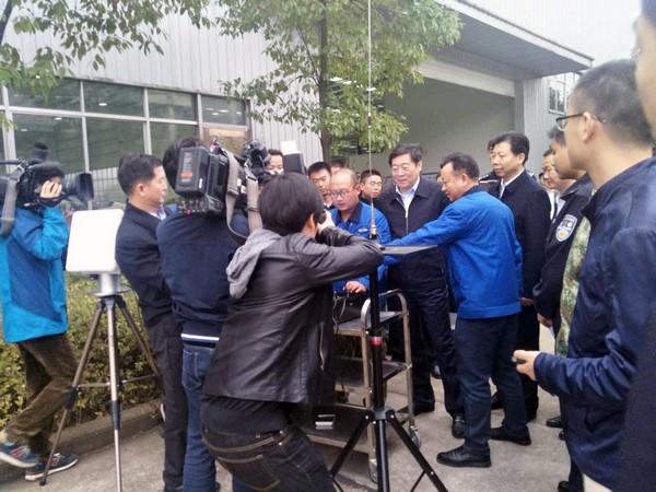 省委书记杜家毫勉励k1体育
：做大做强航空航天产业