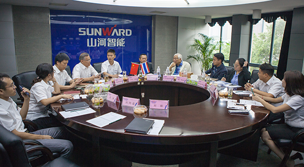 掘金一带一路，k1体育
中大挖大批量出口泰国