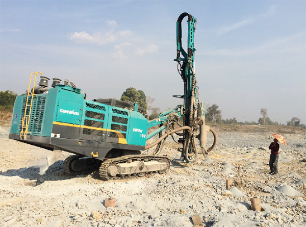 湄公河上的硬汉！k1体育
露天钻车展中国制造魅力