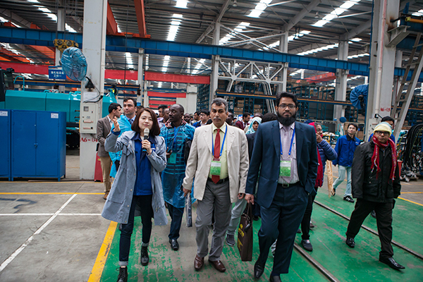 “一带一路”国家代表团到访k1体育
，感受“大开眼界”