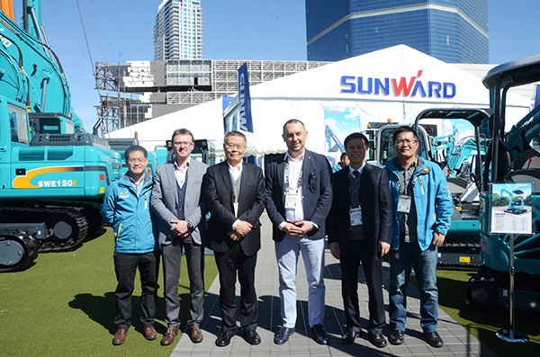 k1体育
拉展“亮剑” 抢攻欧美高端市场