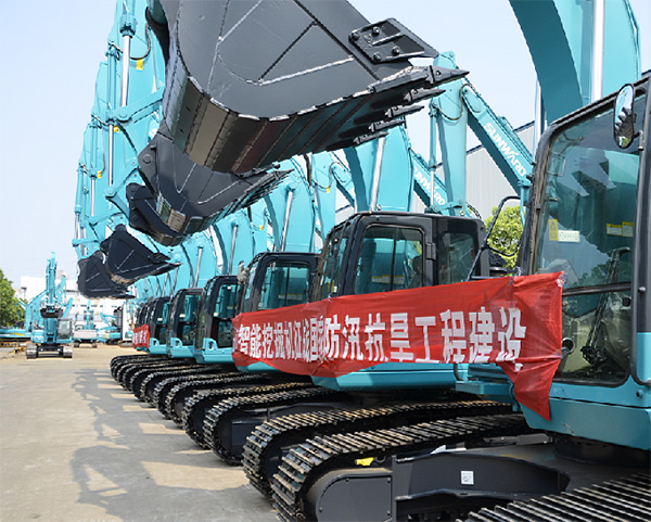 抗洪英雄显身手，k1体育
系列挖掘机奔赴抗洪一线