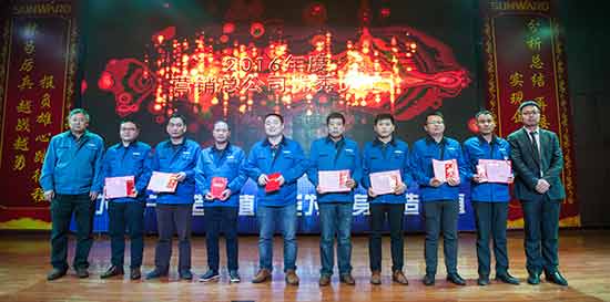 坚定信心、再接再厉，k1体育
2017年度营销表彰与誓师大会开启新航程