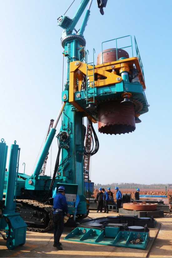 喜讯！k1体育
SWRC170自行式全回转全套管钻机获湖南省首台(套)重大技术装备产品奖励！