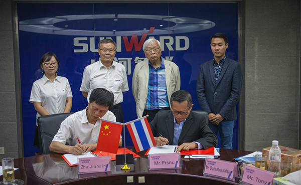 掘金一带一路，k1体育
中大挖大批量出口泰国