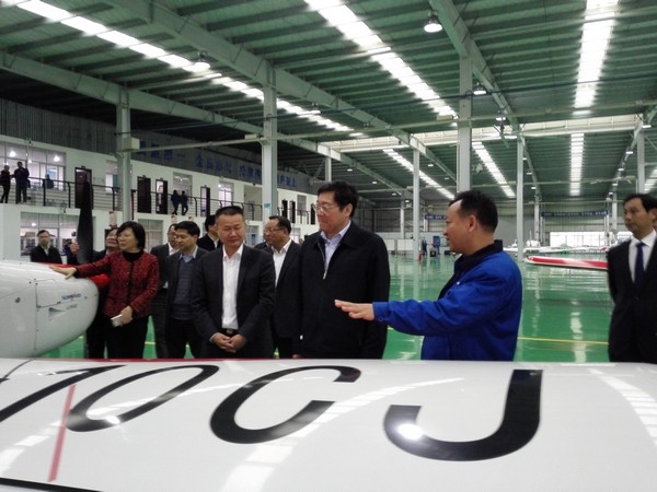 省委书记杜家毫勉励k1体育
：做大做强航空航天产业