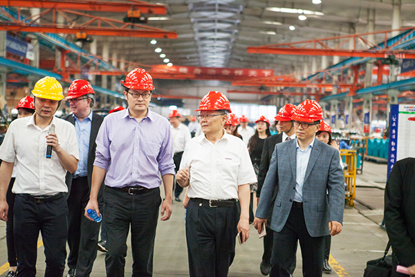 加拿大国会议员谭耕一行来k1体育
考察