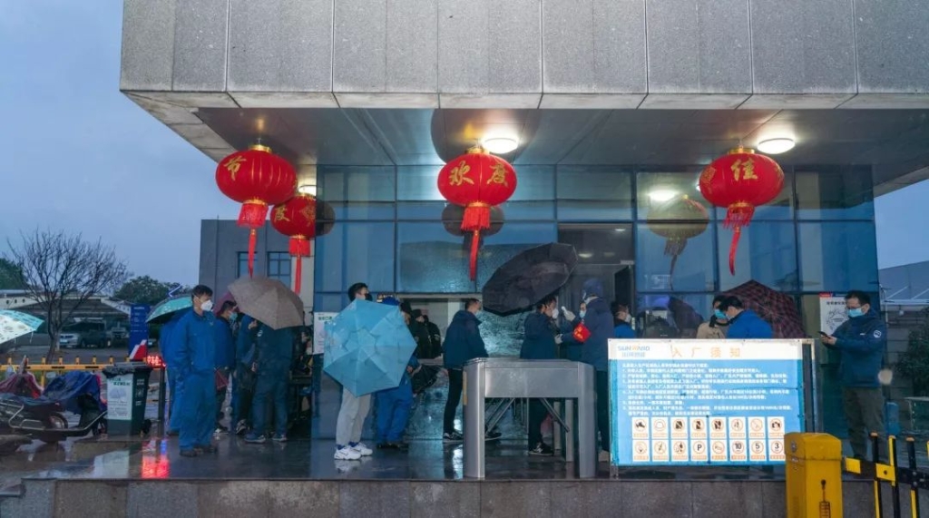 防控生产两不误 k1体育
复工保供