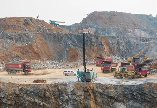 一台顶三台 k1体育
潜孔钻机真好用