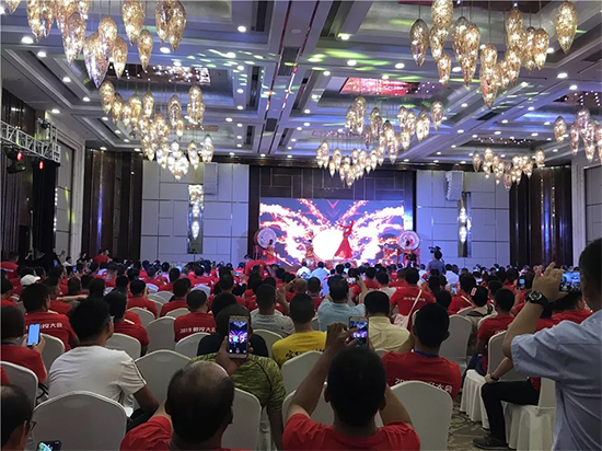 【小身板 大作为】k1体育
燃爆2019微挖大会