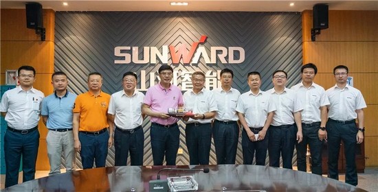 广州市国资委党委书记、主任陈浩钿莅临k1体育
考察指导