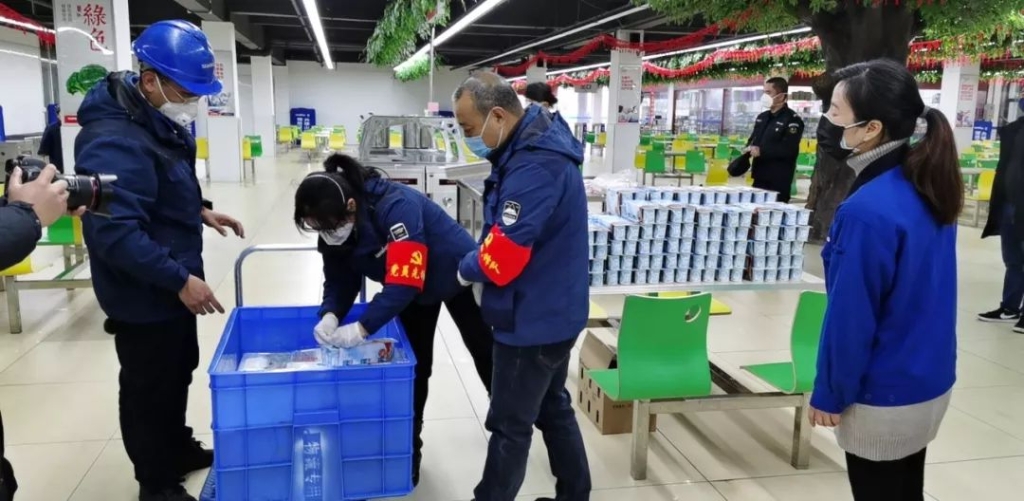 防控生产两不误 k1体育
复工保供