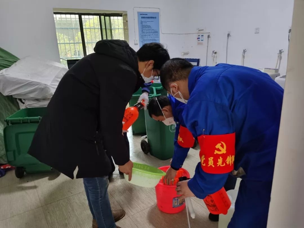 防控生产两不误 k1体育
复工保供