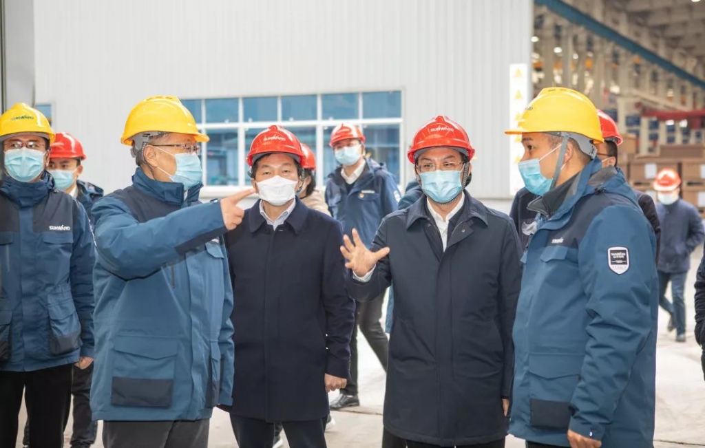 沈裕谋元宵节慰问k1体育
一线员工