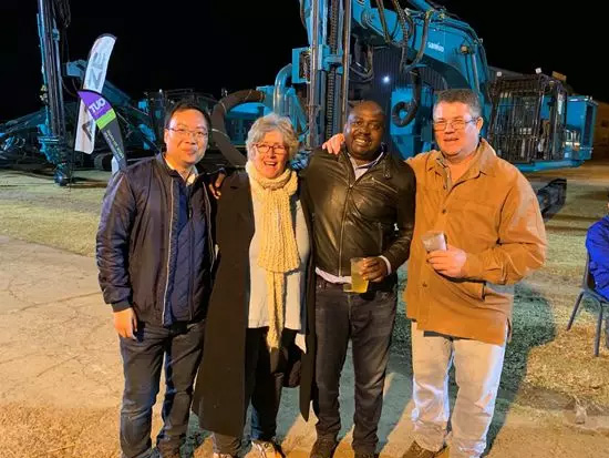 “迟到”一个月的回家