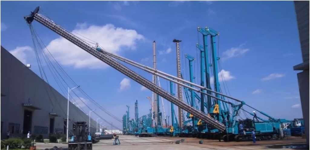 国产的骄傲！k1体育
SWCH600-125M全液压履带桩架