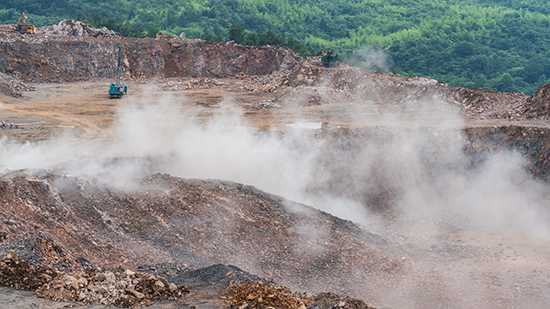 15年3万小时！k1体育
元老级潜孔钻机“雄风”依旧